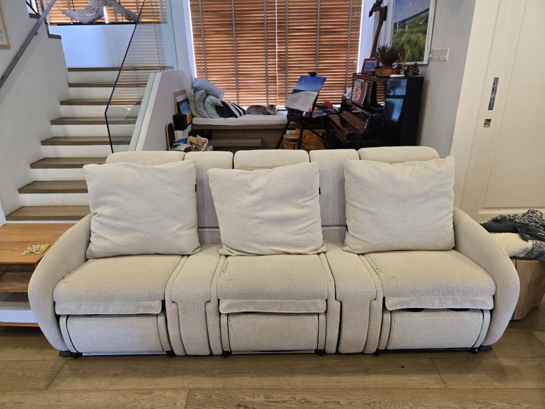 Sofa Osim Recliner UDiva Smart Sofa World's 1st Smartest Sofa By