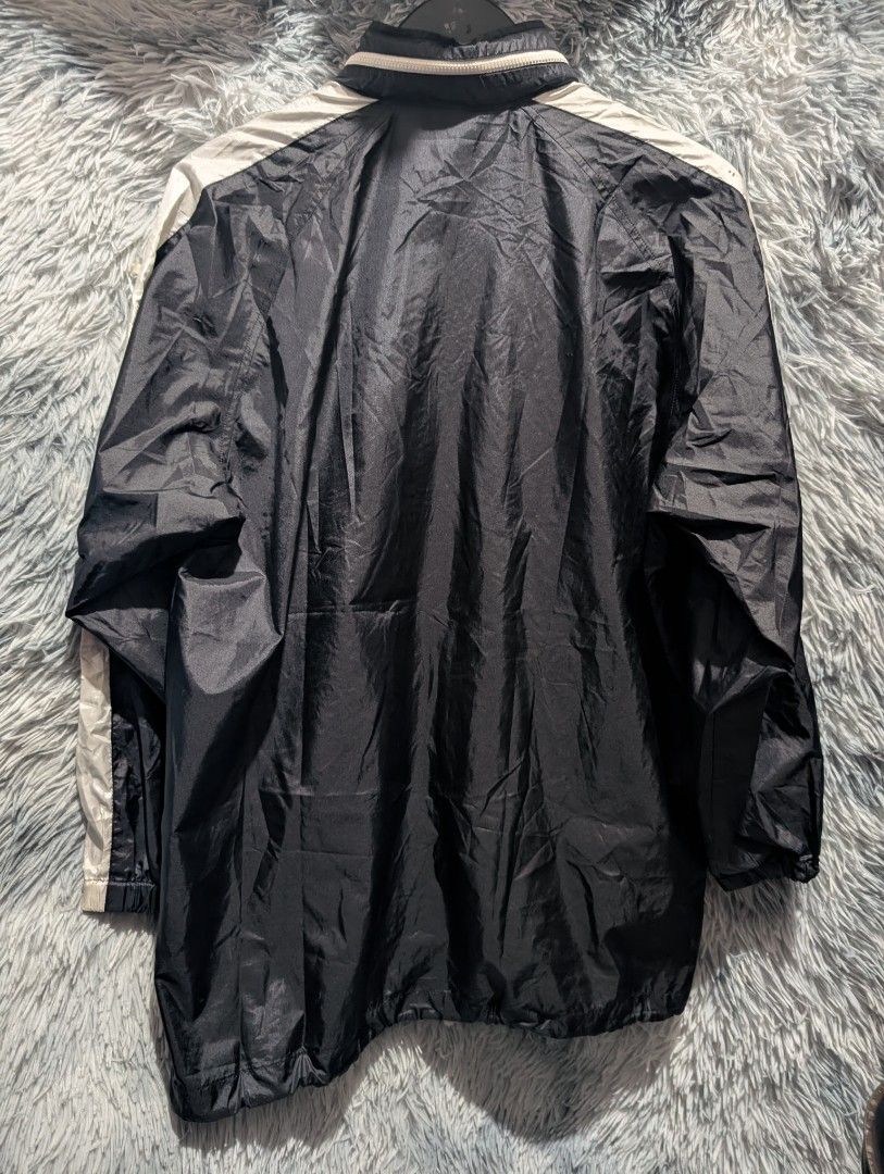 Puma Zip Hoodie Windbreaker (Category: Coats, Jackets and Outerwear) located in Pasay City. Submitted by jaydee05 (Listing ID 1393887890, Image 2). Description: No issues Like New Original Personal CollectioN Water Resistant RFS - DECLUTTERING.