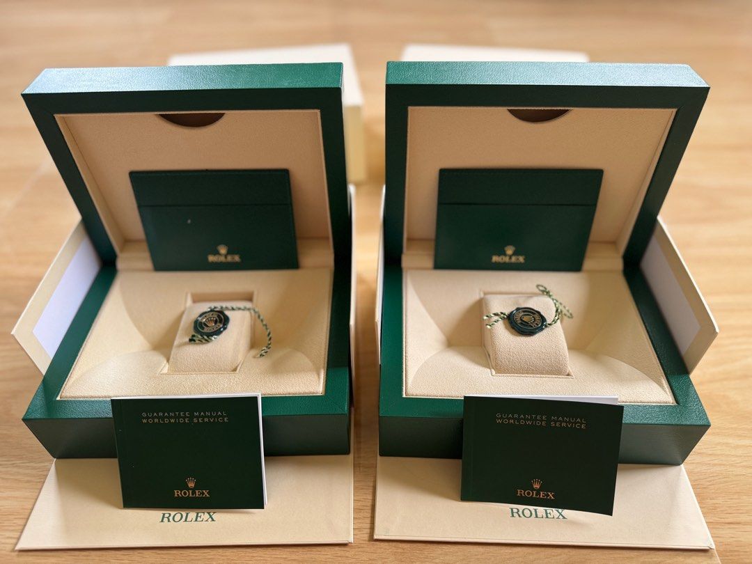Rolex Watch Box (Category: Luxury Watches) located in Quezon City. Submitted by tag42 (Listing ID 1393856429, Image 2). Description: Original Rolex Watch Box Size : Large Conditon: 9/10 Complete with Boxes, manuals and Green Tag .