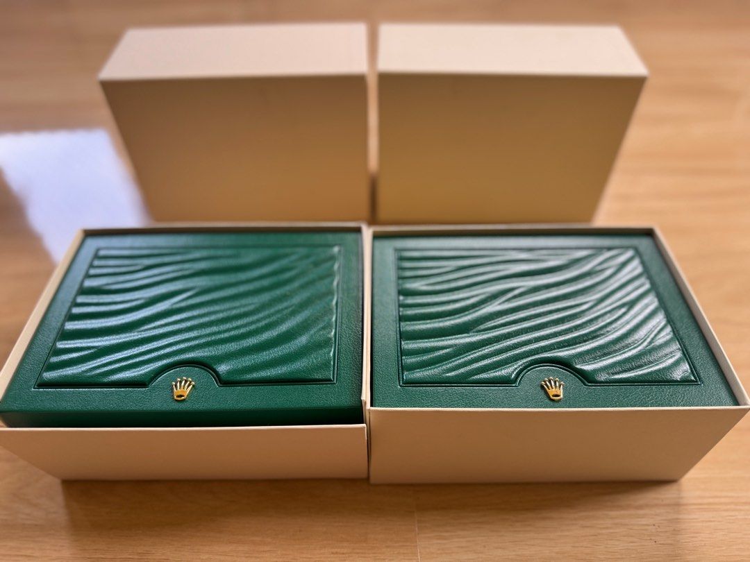 Rolex Watchbox (Category: Luxury Watches) located in Quezon City. Submitted by tag42 (Listing ID 1393855533, Image 3). Description: Size : Medium Original Rolex Watch Boxes Condition : 9/10 Complete with Boxes, green Tag, Card Holder, Manuals. .