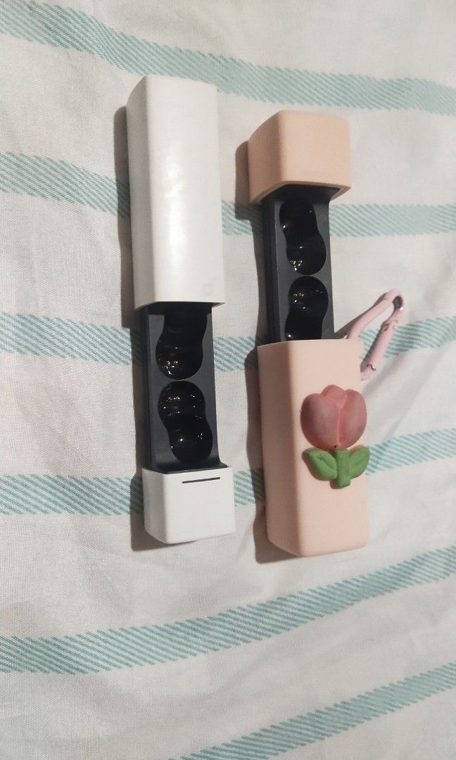 Soundcore A30i Charging Case (Category: Earphones) located in Quezon City. Submitted by pi.ch (Listing ID 1393987007, Image 2). Description: Loc: Q.C (Project 8) can do meet-up it works perfectly fine, nasira yung buds.