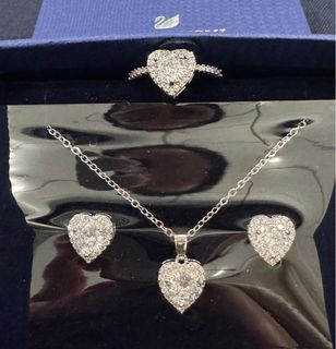 Swarovski 心心頸鏈套裝 💓Heart Necklace Set 🦢100%全新,原裝盒包裝,現貨優惠🌟Swarovski Necklace, 100% New with package64244471012609110