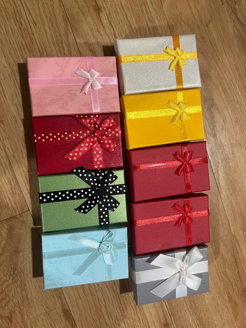 take all jewelry boxes 30 pcs (Category: Storage Boxes & Baskets) located in Malabon City. Submitted by minidressmonster (Listing ID 1393970473, Image 3). Description: take all jewelry boxes 30 pcs for 200 pesos good as new no flaws.