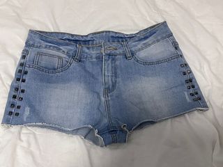 （分類：）位於 。 由 yarkra 提交（商品編號 1393940625，圖片 1）。簡介： 。