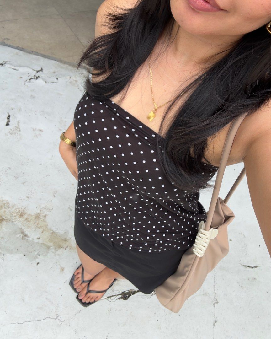 Tube Polka dots top (Category: Sleeveless) located in Makati City. Submitted by rocycle (Listing ID 1393843263, Image 2). Description: S-M.