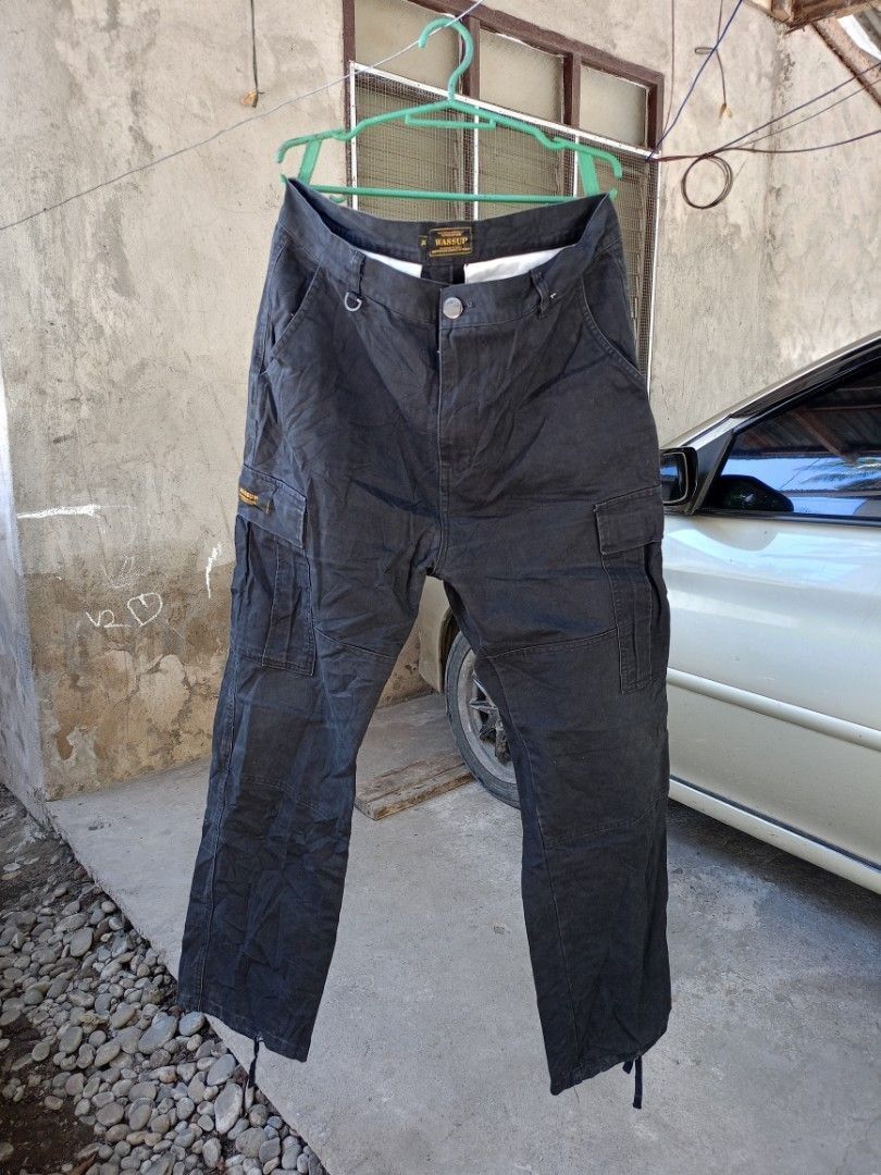 Wassup cargo pants (Category: Jeans) located in Cotabato. Submitted by nashthrift123 (Listing ID 1379239009, Image 1). Description: Wassup cargo pants like new No issue size: XL actual dimes on tape measure: 17w x 42L best fit size 32 to 33 color rate:9.7/10.