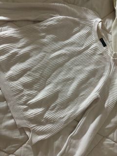 (Category: ) located in . Submitted by 124987456 (Listing ID 1393933324, Image 1). Description: .