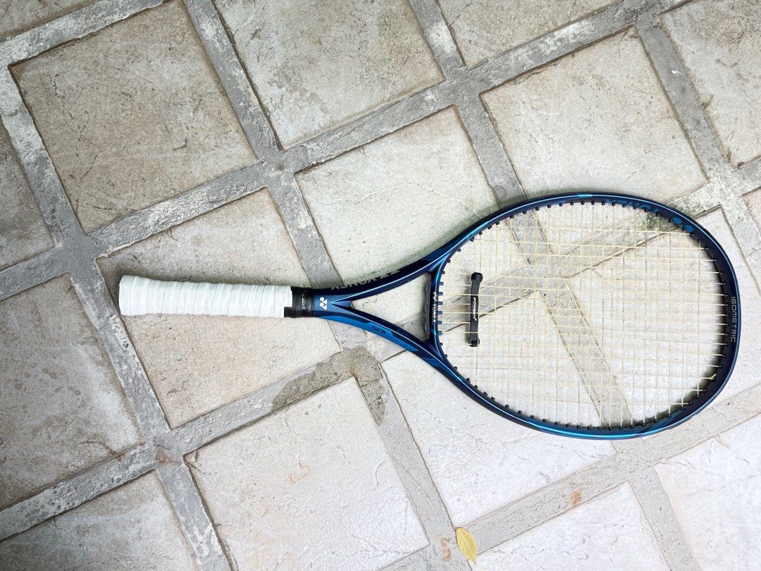 Yonex EZONE 105 Tennis Racket, Sports Equipment, Sports & Games, Racket ...
