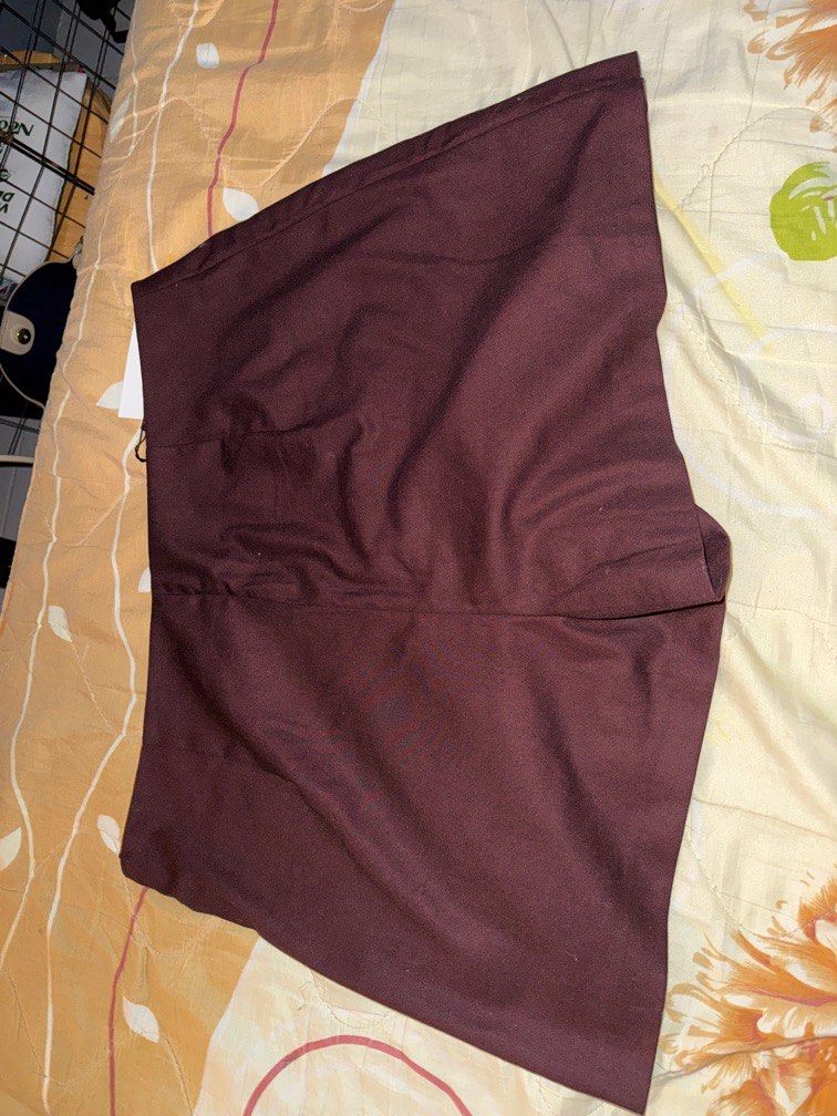 Zara burgundy skort with tag (Category: Other Bottoms) located in Cainta. Submitted by Kamilerloo (Listing ID 1393879611, Image 3). Description: Size XL Brand new Rfs: Too many skorts .