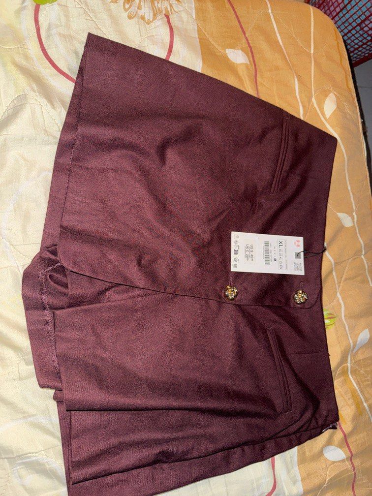 Zara burgundy skort with tag (Category: Other Bottoms) located in Cainta. Submitted by Kamilerloo (Listing ID 1393879611, Image 2). Description: Size XL Brand new Rfs: Too many skorts .