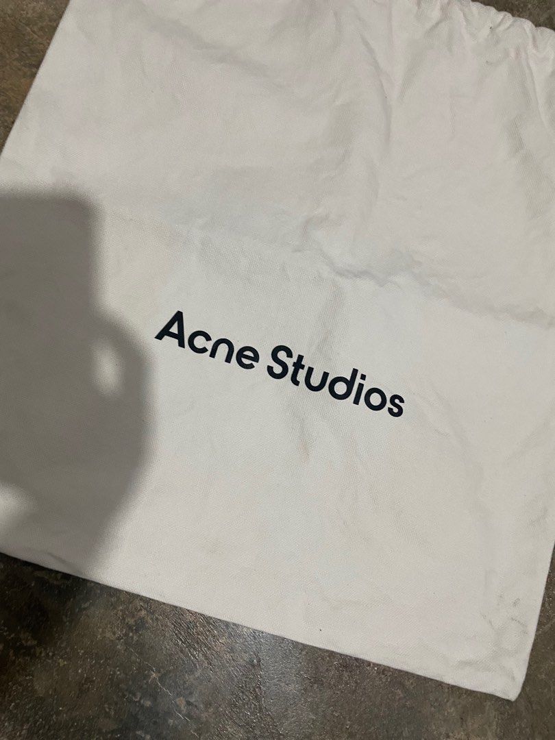 Acne Studio dust bag (Category: Luxury Bags & Wallets) located in Santa Cruz. Submitted by mj_designervintagecurator (Listing ID 1394164627, Image 2). Description: 📌In good condition 📌width 17- length 18 inches.