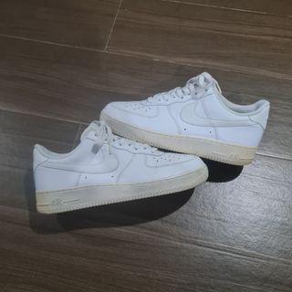 (Category: ) located in . Submitted by shoes_picious (Listing ID 1394037181, Image 1). Description: .