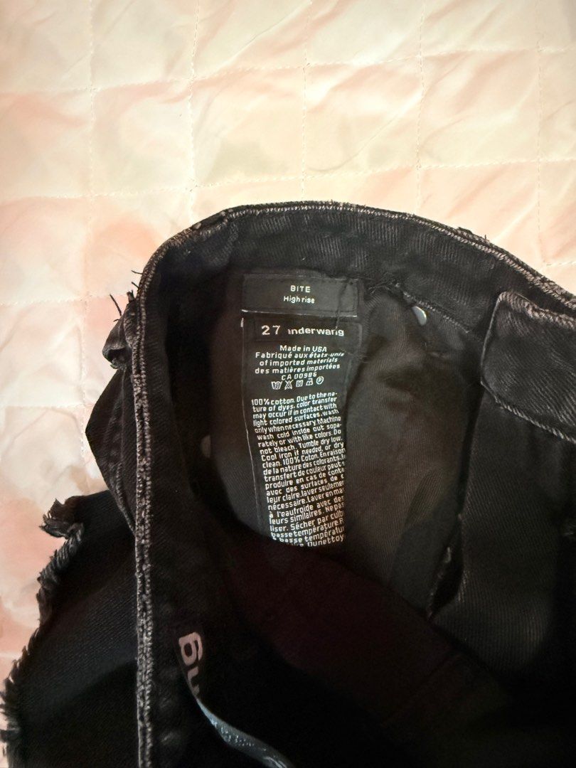 Alexander Wang Tattered Shorts (Category: Shorts) located in Cavite. Submitted by oldthreadsz (Listing ID 1394058739, Image 3). Description: Size 26-27 Lenght 14.