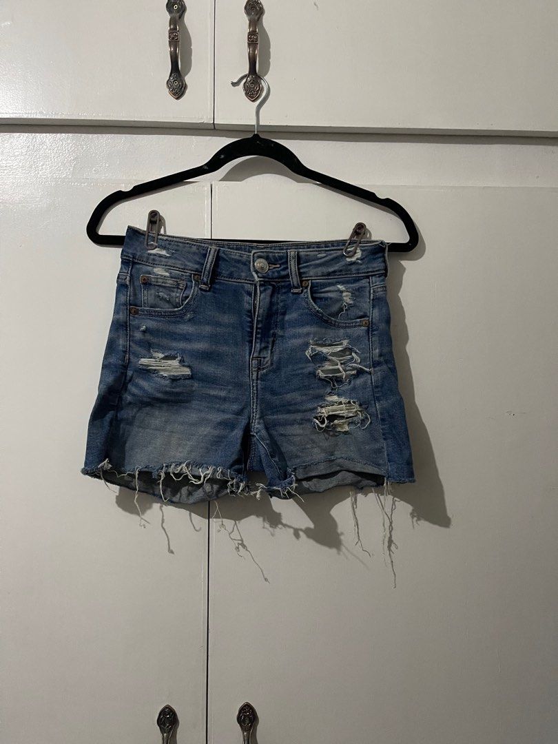 America eagle hw tattered shorts super stretch (Category: Shorts) located in Angeles City. Submitted by brainselle (Listing ID 1394198077, Image 1). Description: Size 26-28 Super stretchy and thick denim, nice when being worn Mod Jnt.