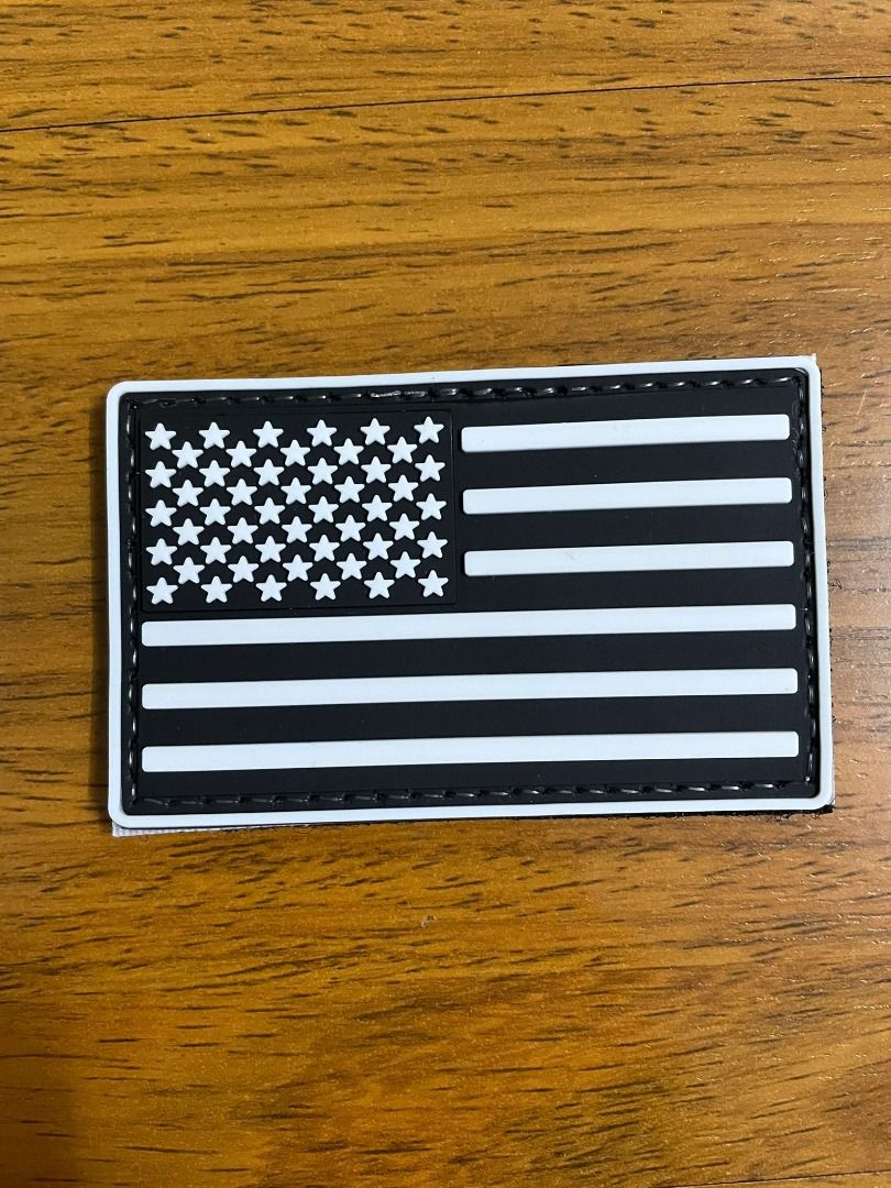 American Flag Patch (Category: Vintage Collectibles) located in Singapore. Submitted by ShinyTeacups (Listing ID 1394111921, Image 1). Description: Never Used..