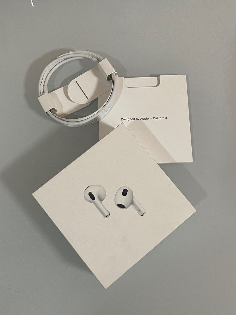 Apple Airpods 3 (Category: Earphones) located in Quezon City. Submitted by daiannic (Listing ID 1394107535, Image 3). Description: Apple Airpods 3 (3rd Generation) • P4000 • 100% authentic bought from usa • personally owned; overall working fine • minimal scratches due to usage • with original box (same serial) • with unused original charging cord • test all you want upon meet up • Location: QC * RFS: upgraded to 4th gen .