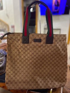 (Category: ) located in . Submitted by shopofashopaholic (Listing ID 1394123944, Image 1). Description: .