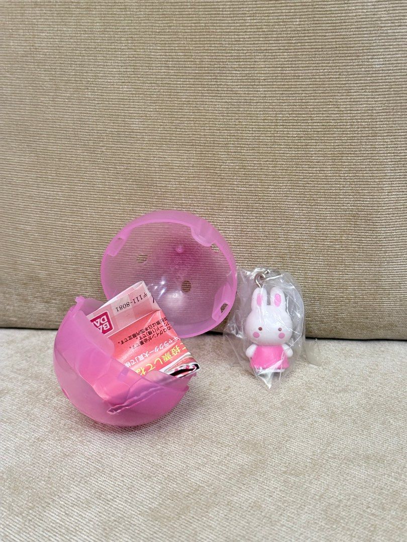Bandai Gashapon Sanrio-cheery chum (Category: Designer & Blind Box Toys) located in Taguig. Submitted by joanna328 (Listing ID 1394108958, Image 3). Description: brand new, bought in Mitsukoshi unused complete set: sealed with capsule, rubber ring and paper There are two stocks.