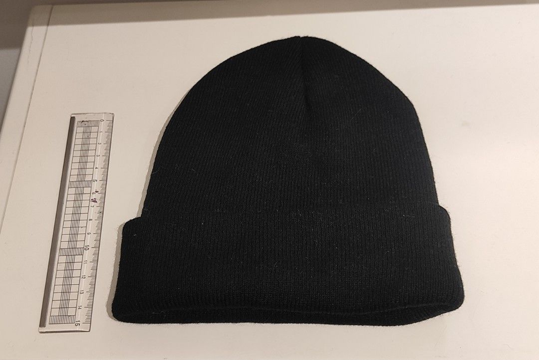 Beret, Knitted Beanie and Baker boy Hat (Set) (Category: Hats & Beanies) located in Manila. Submitted by ovenovenn (Listing ID 1394185896, Image 3). Description: - Brown beret - Black knitted beanie - Light brown baker boy hat - All bought in Landmark.