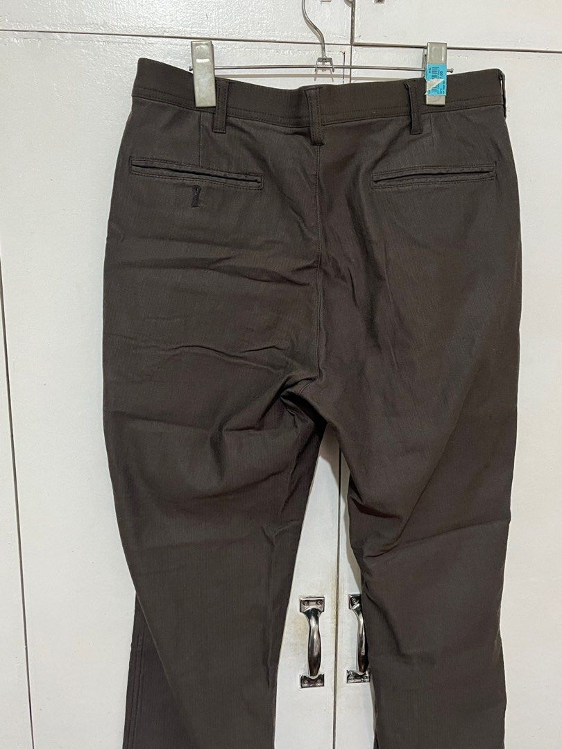 Brown Trouser/Pants (Category: Other Bottoms) located in Marilao. Submitted by dnncsd (Listing ID 1394073476, Image 2). Description: Size 29-30.