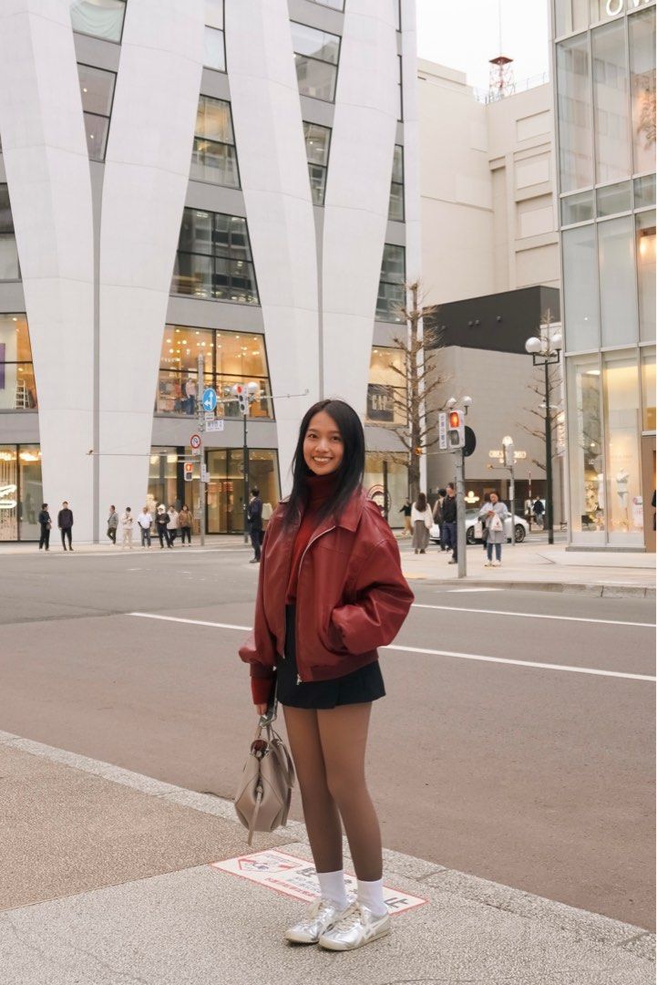 Burgundy Autumn Outfit - Sweater + Jacket Bundle (Category: Coats, Jackets and Outerwear) located in Marikina City. Submitted by saiblln08 (Listing ID 1394197502, Image 2). Description: Jacket - size s Sweater - free size Used twice.