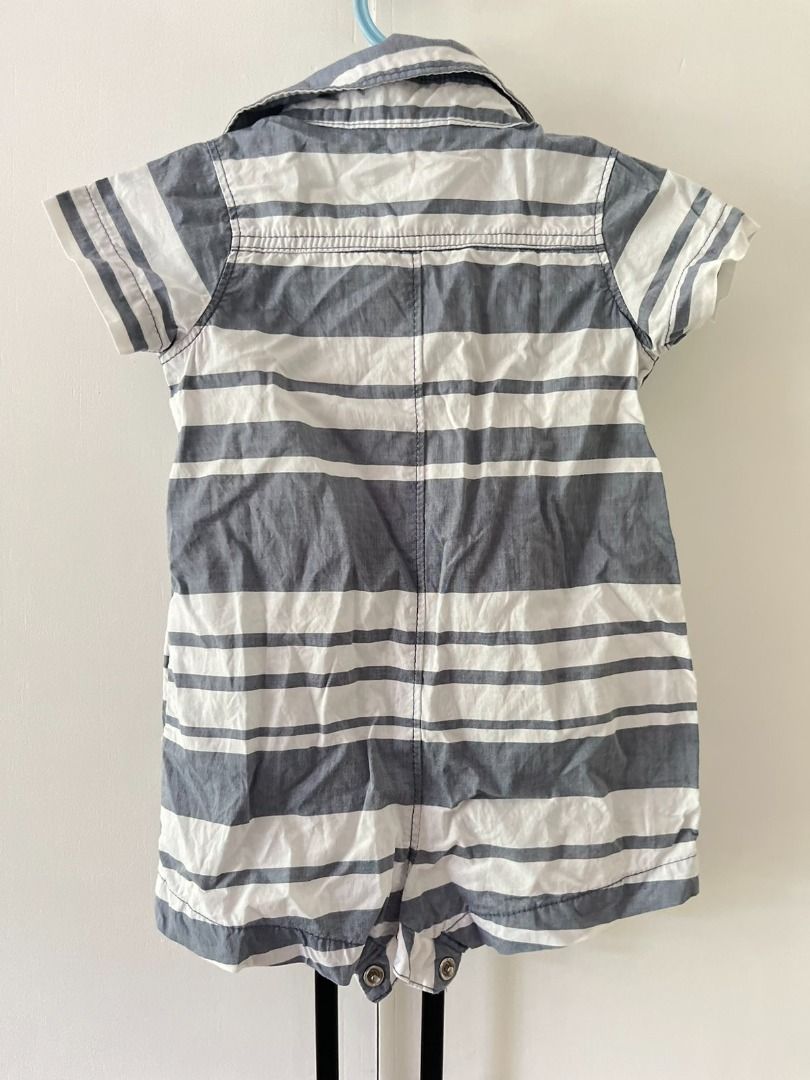 Carter's Striped Romper 3 Months (Category: Babies & Kids Fashion) located in Quezon City. Submitted by gianna30 (Listing ID 1394064363, Image 3). Description: - Carter's baby romper - Size: 3 months - Color: Blue and white stripes - Design: Short sleeves, collared neckline - Closure: Button-down front and snaps at the bottom - Features: Chest pocket ❇️Preloved po ito. Manage your expectations. ❇️Last Price Posted. ❌ No meet up ❌ No to bogus buye