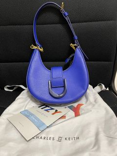 （分類：）位於 。 由 mantingyee 提交（商品編號 1394042480，圖片 1）。簡介： 。