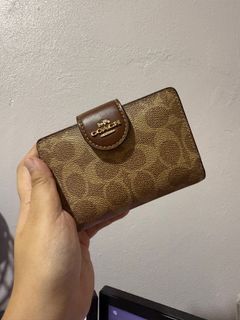 (Category: ) located in . Submitted by jilljavier (Listing ID 1394199103, Image 1). Description: .