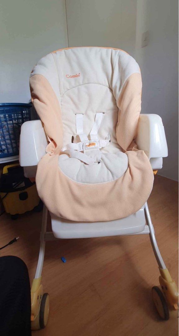 Combi Manual Swing & Highchair (Category: Baby High Chairs) located in Antipolo. Submitted by camillevncls (Listing ID 1394109239, Image 1). Description: Combi highchair Issue: one missing screw (see last photo) Can buy this on hardware for replacement Location: Antipolo Rizal.