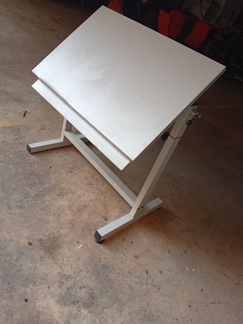 Computer Table (Category: Tables & Sets) located in Petaling Jaya. Submitted by nm016648427690 (Listing ID 1394172993, Image 1). Description: Table Size: W,60.cm,L,90.cm,H,90.cm RM-90 Code :T-06 Stock Available : 30 Condition : Goods ** (ABOVE PRICE DOES NOT INCLUDE DELIVERY & INSTALLATION) ** We are specialist in BUY or SELL New/Used Home Furniture or Office Equipment [ Perabot Kita Furniture ] Address: L1-03 times 89 Jalan 8A/133, Taman Sri Sen