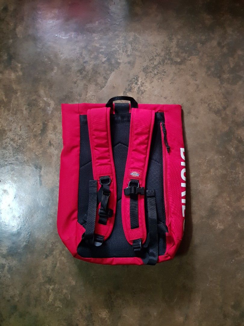 Dickies bagpack (Category: Backpacks) located in Manila. Submitted by jcobedoza213916 (Listing ID 1353042055, Image 3). Description: Dickies Ox Red Bagpack (Authentic/Legit) Unisex men's & women's width 16 length 20 working zipper 1pc logo big patch dickies front 1pc logo patch back small dickies excellent condition color rate 9.8/10 no issue.
