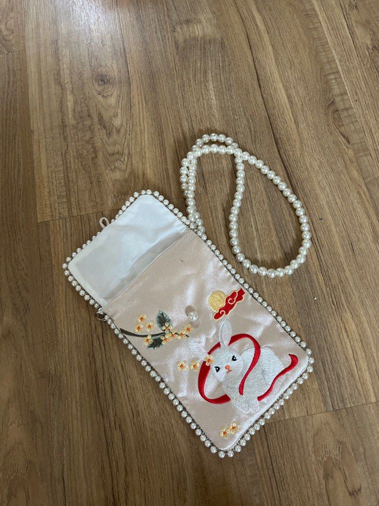 embroidered bunny korean pouch (Category: Purses & Pouches) located in Manila. Submitted by maechann (Listing ID 1394057555, Image 3). Description: .