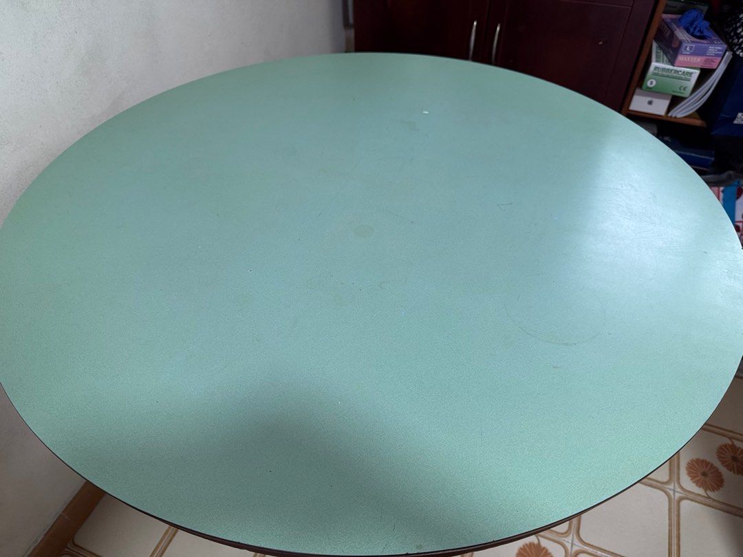 Foldable dining Table (Category: Tables & Sets) located in Singapore. Submitted by rollinyl (Listing ID 1394133166, Image 2). Description: Foldable kitchen table Condition 7/10 Self collect 390042.