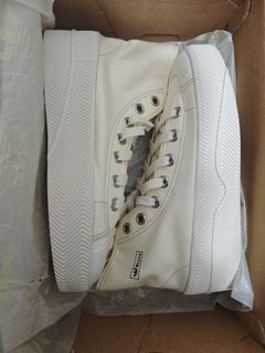 (Category: ) located in . Submitted by closetspringcleaning (Listing ID 1394117468, Image 1). Description: .
