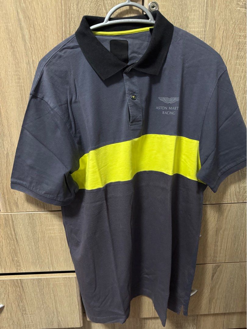 HACKETT men's shirt (Category: Tshirts & Polo Shirts ) located in Quezon City. Submitted by cvflo (Listing ID 1394074187, Image 1). Description: Hackett shirt Size XL 249 pesos only.