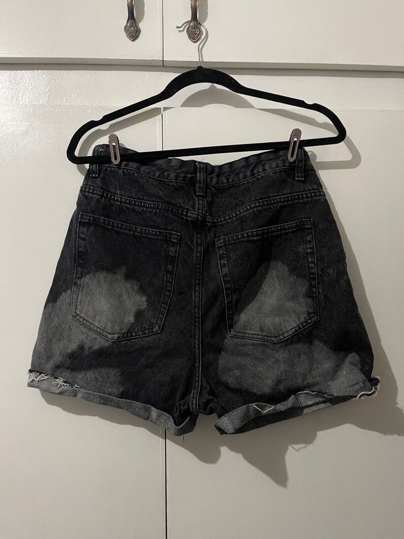 Hw black denim shorts (Category: Shorts) located in Angeles City. Submitted by brainselle (Listing ID 1394198226, Image 3). Description: Size 28 Mod Jnt.