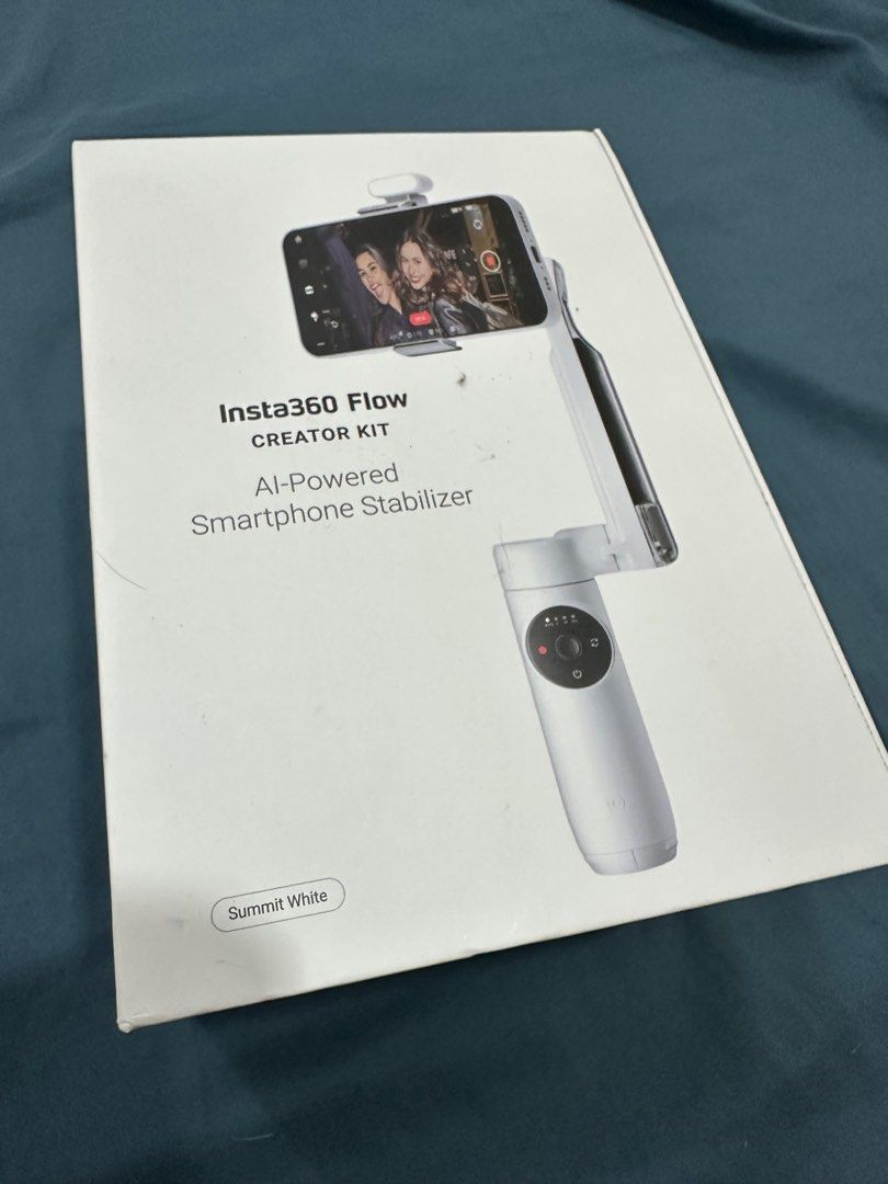 Insta360 Flow 2 Pro AI-Filmmaker Mobile Gimbal Smartphone Stabilizer (Category: Other Mobile & Gadget Accessories) located in Manila. Submitted by jaydeeyuri (Listing ID 1394090767, Image 1). Description: Insta360 Flow 2 Mobile Gimbal Smartphone Stabilizer.