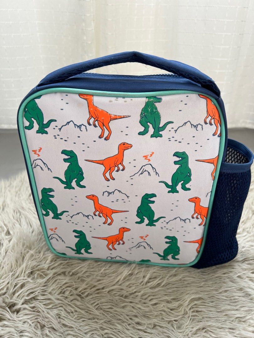 Insulated lunch bag (Category: Other Babies Going Out Needs) located in Binan City. Submitted by finders_market (Listing ID 1394049879, Image 3). Description: Mop bpi gcash Delivery via jrs or lalamove only Delivery fee c/o buyer.