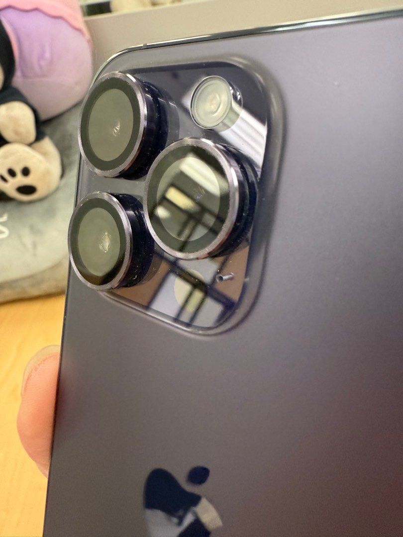 IPhone 14 Pro (Category: iPhone 14 Series) located in Mandaluyong City. Submitted by jenkrz (Listing ID 1394038251, Image 3). Description: Lady owned No flaws Color Deep Purple 256 GB Battery Health 92% Smart Locked Comes with phone, box and cable .
