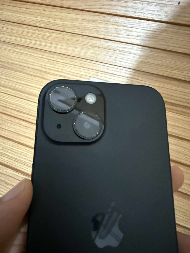 Iphone 15 256gb (Category: iPhone 15 Series) located in Malolos. Submitted by areamarda81460 (Listing ID 1394144514, Image 3). Description: FOR SALE OR SWAP TO OTHER IPHONES Iphone 15 A16 bionic chip 6/256gb Sim + Esim 90% Battery Health w 5 free cases & extra privacy tempered minor issue : dent on frame + outer lens frame scuffs warranty until feb 17, 2026 rfs : change of mind pm for offers or more details meetup around bulacan or manila.