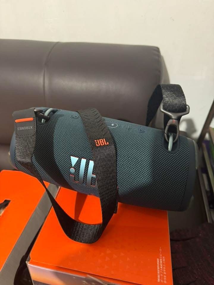 JBL XTREME 3 (Category: Soundbars, Speakers & Amplifiers) located in Dasmarinas. Submitted by rouzettesu (Listing ID 1394143917, Image 3). Description: FOR SALE BRAND NEW ORIGINAL JBL XTREME 3 - 10K (17K ANG ORIGINAL PRICE) 2 BLACK COLORS AVAILABLE 0961 145 5787.