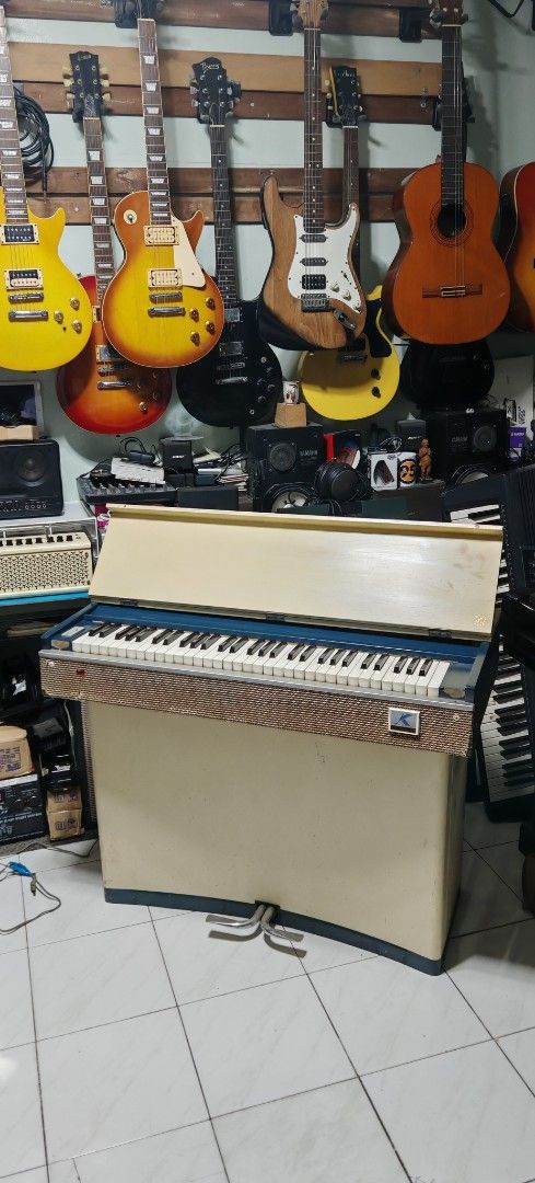 Kawai Glorious Organ G (Category: Musical Instruments) located in Paranaque City. Submitted by yourhonorvoy (Listing ID 1394077101, Image 1). Description: Kawai glorius organ single layer 6k only With transformer only With dents and scratches 👌Walang issue sa tunog, touch at electronics 👍Payment thru cash, bank transfer, gcash or in any remittance center 🚚We do shipping👍via lalamove and grab ✈️🚢🚆We also ship nation wide, dipende sa location
