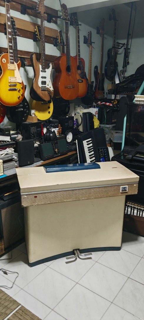 Kawai Glorious Organ G (Category: Musical Instruments) located in Paranaque City. Submitted by yourhonorvoy (Listing ID 1394077101, Image 2). Description: Kawai glorius organ single layer 6k only With transformer only With dents and scratches 👌Walang issue sa tunog, touch at electronics 👍Payment thru cash, bank transfer, gcash or in any remittance center 🚚We do shipping👍via lalamove and grab ✈️🚢🚆We also ship nation wide, dipende sa location