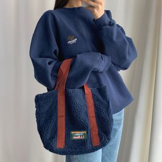 (Category: ) located in . Submitted by weedout_wardrobe (Listing ID 1393952030, Image 1). Description: .