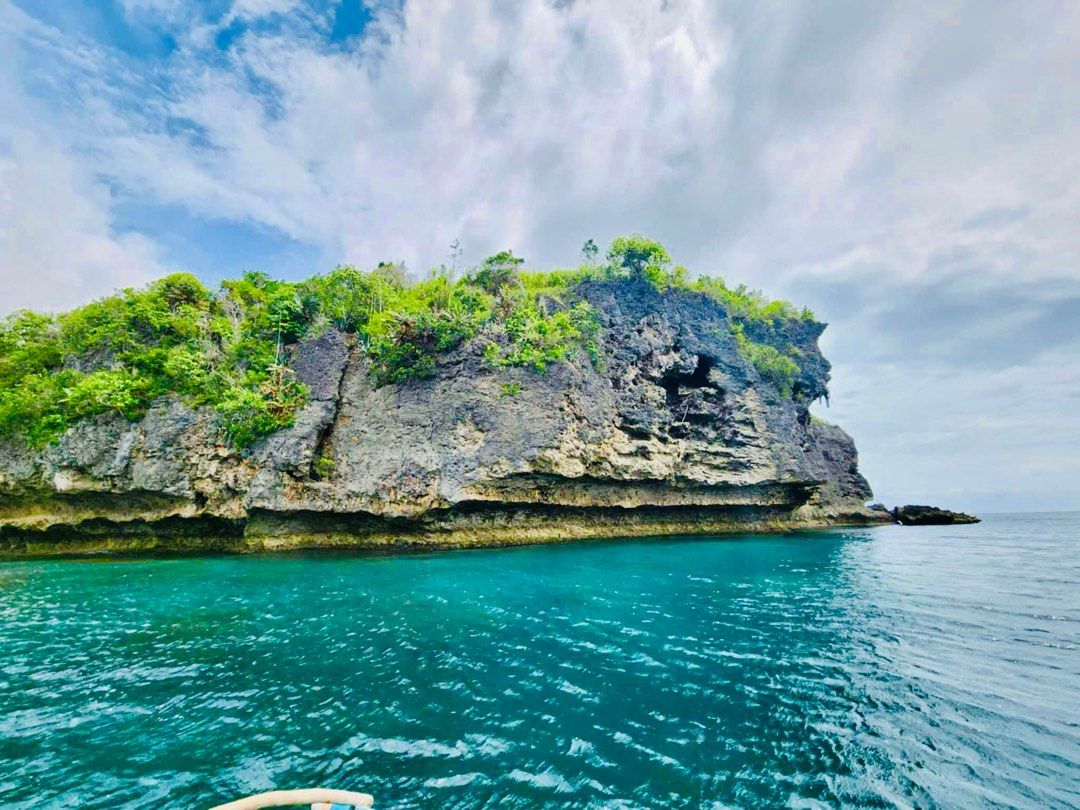 Lot for Sale (Category: Lot) located in Quezon City. Submitted by mandyqc (Listing ID 1394013007, Image 1). Description: Lot for sale 13,043 sq.m only for 1,800 pesos per sq meter with cliff overlooking the ocean good for resort development located at Bagacay Lower Cabangcalan Lazi Siquijor *Open to Broker send DM.