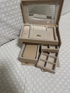 （分類：）位於 。 由 littlelittlethingsssssss 提交（商品編號 1394146671，圖片 1）。簡介： 。
