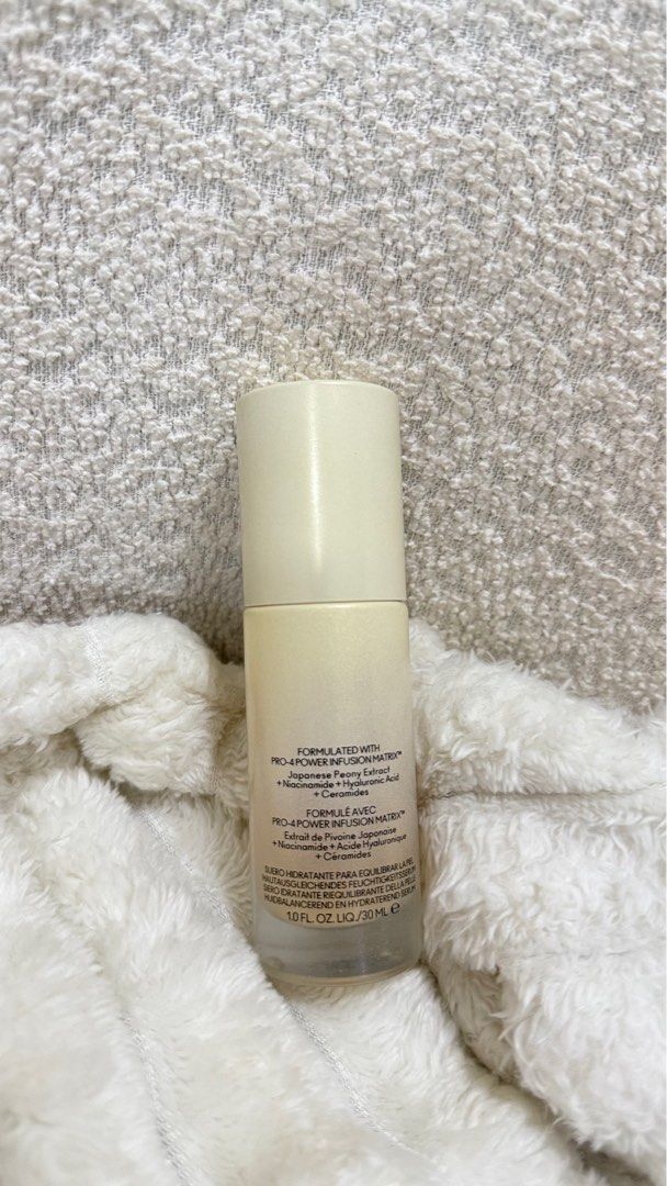 MAC Hyper Real Serumizer Hydration Serum (Category: Face Care) located in Pasig City. Submitted by maliashoppingaccount (Listing ID 1394093564, Image 2). Description: SRP P3900.