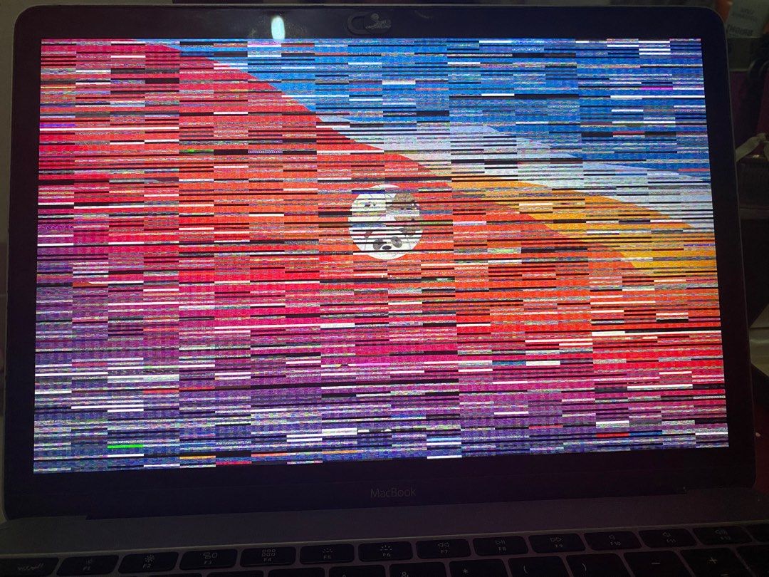 MacBook 12” 2015 (Category: Laptops & Notebooks) located in Marikina City. Submitted by planetgrapes (Listing ID 1394085036, Image 3). Description: MacBook 12” 2015 Space Gray 512GB SDD / 8GB RAM Kindly see photos for issues: battery & motherboard. Don’t wanna have it fixed, just selling for parts. Price negotiable but no lowballing..