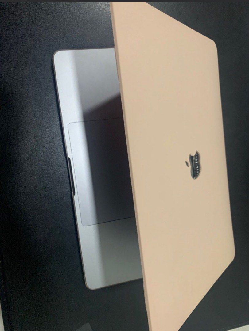 MACBOOK PRO 13 m1 laptop case (Category: Cases & Covers) located in Quezon City. Submitted by prelovedsaleitems (Listing ID 1394022219, Image 3). Description: .