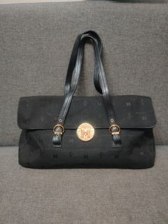 (Category: ) located in . Submitted by lovzthriftshop. (Listing ID 1394026286, Image 1). Description: .